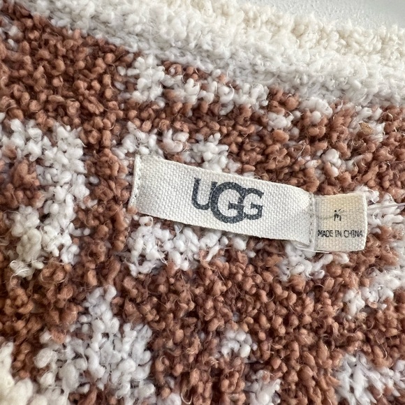 13. UGG Ugg Cecilia V-neck Sweater Snow Leopard - Picture 12 of 16